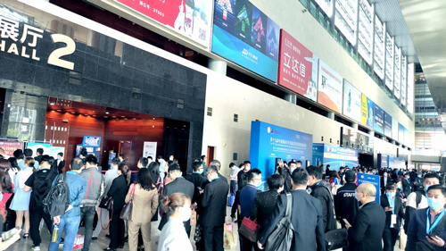 Nueva atm&oacute;sfera, nueva perspectiva. Las part&iacute;culas ganadoras y el analizador de tama&ntilde;o de part&iacute;culas aparecen en la 19.&ordf; Exposici&oacute;n de Ciencia y Tecnolog&iacute;a de China (CISILE2021)