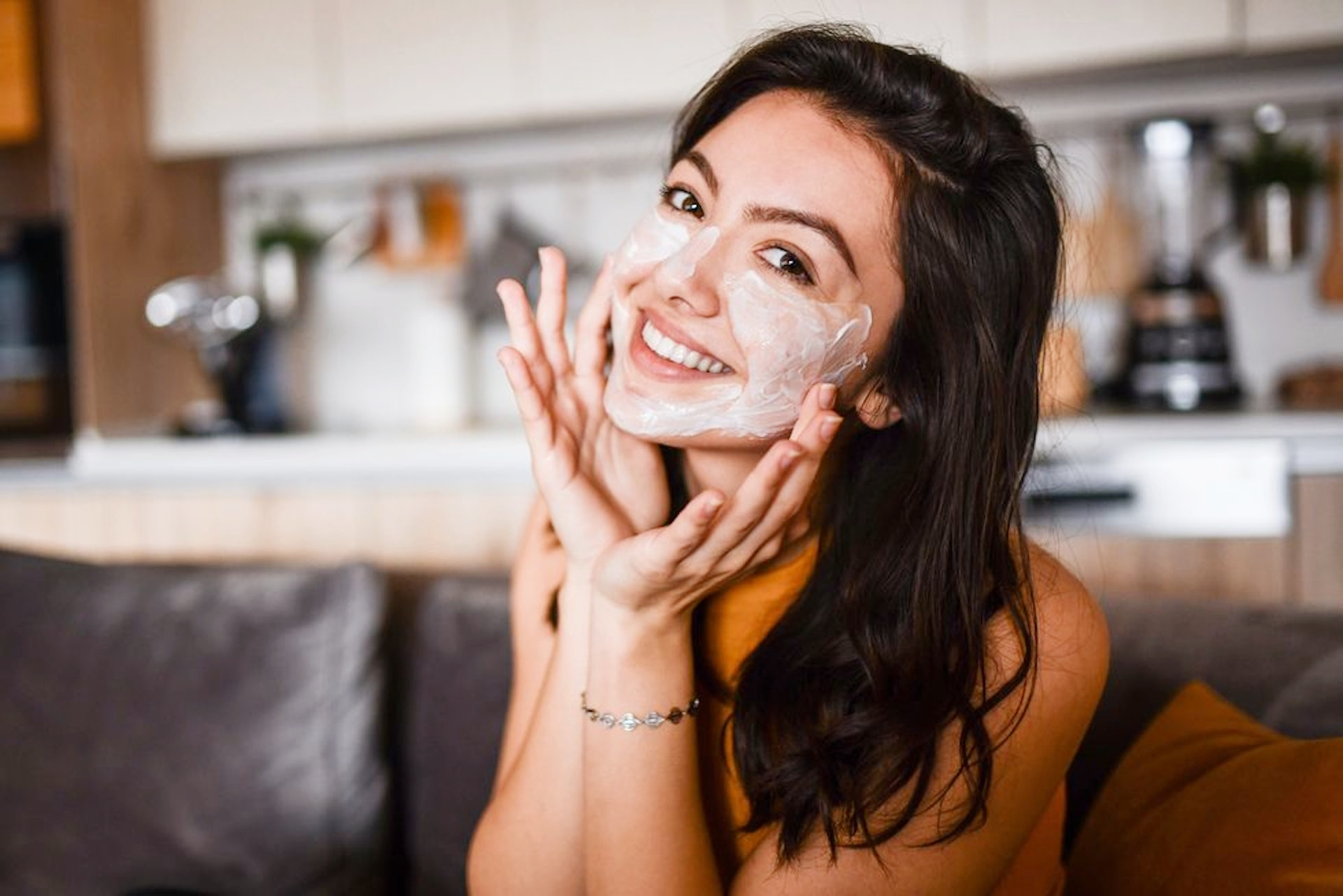 Aplicaci&oacute;n del analizador de tama&ntilde;o de part&iacute;culas con nanol&aacute;ser en una loci&oacute;n para blanquear la piel